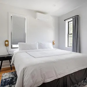Modern Three Bedroom Brooklyn Condo-hotel Apartment New York